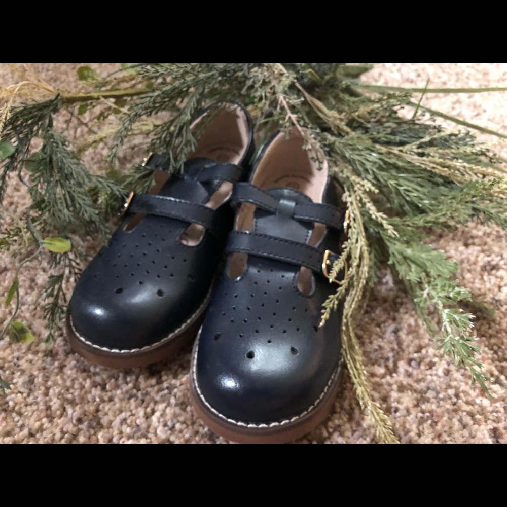 Footmate dark navy double buckle shoes